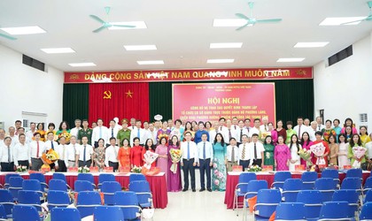 PHƯỜNG LÁNG CÔNG BỐ CÁC QUYẾT ĐỊNH THÀNH LẬP TỔ CHỨC CƠ SỞ ĐẢNG