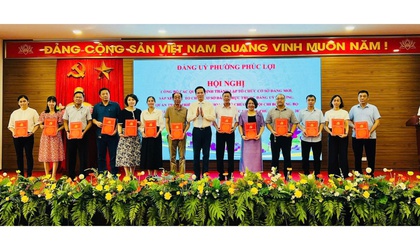 Công bố quyết định thành lập tổ chức cơ sở đảng trực thuộc Đảng uỷ phường Phúc Lợi 