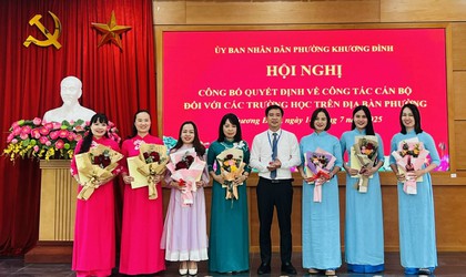 Khương Đình: Công bố quyết định về công tác cán bộ đối với các trường học trên địa bàn phường