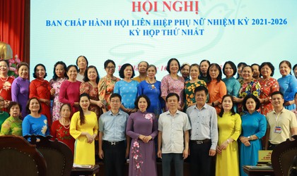 Kỳ họp lần thứ Nhất Ban chấp hành Hội LHPN phường Tây Hồ, nhiệm kỳ 2021-2026: Tăng cường đi cơ sở, nắm bắt từng khu vực để củng cố công tác Hội
