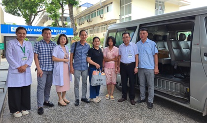 Phường Kim Liên kịp thời phối hợp ứng cứu một trường hợp thiếu nữ trên nóc toà nhà của Bệnh viện Bạch Mai và hỗ trợ đưa vào Trung tâm Bảo trợ xã hội thành phố Hà Nội