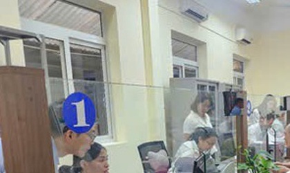 Điểm phục vụ hành chính công phường Nghĩa Đô hết lòng phục vụ người dân