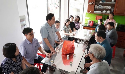Xã Thường Tín thăm hỏi động viên, chia sẻ với thân nhân người bị tử vong do vụ tàu du lịch đắm trên Vịnh Hạ Long