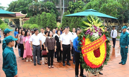 PHƯỜNG VĨNH TUY TỔ CHỨC LỄ DÂNG HƯƠNG NHÂN KỶ NIỆM 78 NĂM NGÀY THƯƠNG BINH LIỆT SĨ (27/71947-27/7/2025)