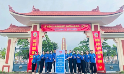 Đoàn thanh niên xã Tiến Thắng ra quân dọn vệ sinh Nghĩa trang liệt sĩ nhân kỷ niệm 78 năm ngày thương binh liệt sĩ (27/7/1947- 27/7/2025)
