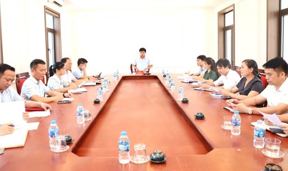  HỌP TIỂU BAN TUYÊN TRUYỀN PHỤC VỤ ĐẠI HỘI ĐẢNG BỘ XÃ YÊN XUÂN
