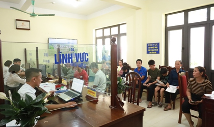 Xã đảo Minh Châu, người dân không còn phải đi phà qua sông để làm thủ tục hành chính