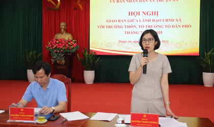 Hội nghị giao ban giữa lãnh đạo UBND xã với Trưởng thôn, Tổ trưởng TDP