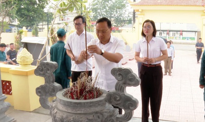 XÃ ỨNG HÒA TỔ CHỨC DÂNG HƯƠNG TẠI 9 ĐIỂM NGHĨA TRANG LIỆT SỸ, TRƯỚC THỀM ĐẠI HỘI ĐẠI BIỂU ĐẢNG BỘ LẦN THỨ I, NHIỆM KỲ 2025 – 2030