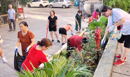 Chùm ảnh: Phường Thanh Xuân đồng loạt tổ chức ra quân tổng vệ sinh môi trường trên toàn địa bàn