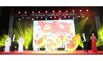 Xã Mê Linh tổ chức Chương trình nghệ thuật chào mừng kỷ niệm 80 năm Cách mạng Tháng Tám thành công và Quốc khánh 2/9