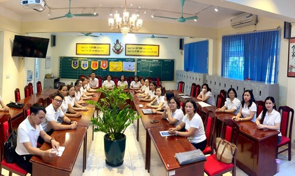 Bồi dưỡng chính trị hè - Cầu nối giữa lý luận và thực tiễn trong công tác giáo dục
