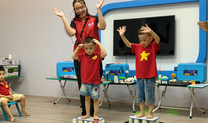 Khơi nguồn đam mê khoa học từ những trải nghiệm STEM – Robotics
