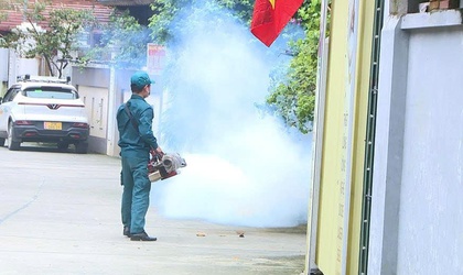 Xã Phúc Thọ phun hóa chất chủ động phòng, chống dịch sốt xuất huyết