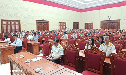 Xã Thạch Thất tổ chức hội nghị tập huấn cài đặt và hướng dẫn nộp thuế qua ứng dụng Etax Mobile năm 2025