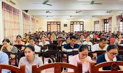 Khai giảng Lớp bồi dưỡng lý luận chính trị dành cho đảng viên mới năm 2025