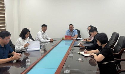 Đồng chí Nguyễn Ngọc Việt - TUV, Bí thư Đảng ủy, Chủ tịch HĐND phường Đống Đa chủ trì buổi tiếp công dân định kỳ tháng 9/2025