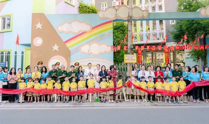 Phường Hai Bà Trưng: ra mắt “Đường hoa Đại đoàn kết” với tổng kinh phí gần 50 triệu đồng.