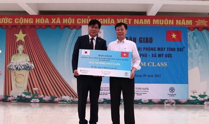 Công ty Bảo hiểm Bảo lãnh Seoul (Hàn Quốc): Trao Tặng Phòng Máy Tính trị Giá 650 triệu đồng cho Trường THCS An Phú