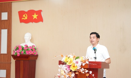 Đồng chí Bí thư Đảng ủy dự sinh hoạt tại chi bộ tổ dân phố Thành Trung