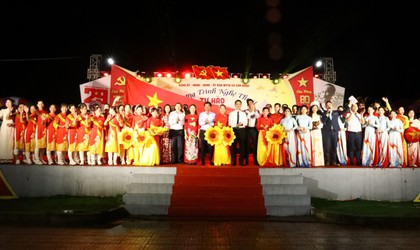 Sôi nổi chương trình nghệ thuật 