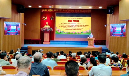 Hội nghị tập huấn công tác CCHC, chuyển đổi số, hướng dẫn thực hiện dịch vụ công trực tuyến và sử dụng các công cụ AI, tiện ích công nghệ số