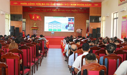 Hội nghị tập huấn kiến thức Kỹ năng số cho thành viên tổ chuyển đổi số cộng đồng.