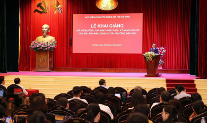 Khai giảng Lớp bồi dưỡng cập nhật kiến thức, kỹ năng đối với cán bộ lãnh đạo, quản lý xã, phường, đặc khu