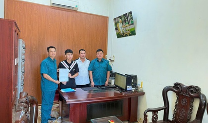 THANH NIÊN PHẠM NGỌC TIẾN, THÔN HẢI BỐI XÃ VĨNH THANH TÌNH NGUYỆN VIẾT ĐƠN THAM GIA NGHĨA VỤ QUÂN SỰ