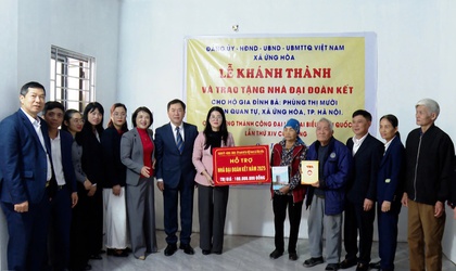 Ứng Hòa trao 6 nhà Đại đoàn kết cho các hộ khó khăn trên địa bàn nhân dịp Tết Nguyên đán Bính Ngọ 2026.