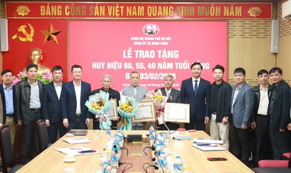 Đảng ủy xã Minh Châu tổ chức Lễ trao tặng Huy hiệu Đảng đợt 03/2/2026 cho các Đảng viên được tuổi tròn – Tôn vinh những cống hiên bền bỉ