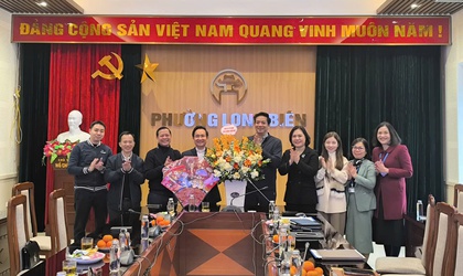 Giáo xứ Tử Đình thăm, chúc Tết UBND phường Long Biên nhân dịp Xuân Bính Ngọ 2026