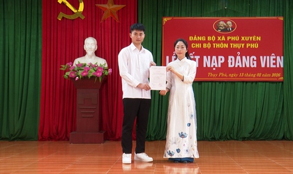 Kết nạp Đảng viên cho quần chúng ưu tú thôn Thụy Phú