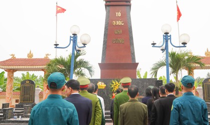 Đại Xuyên tổ chức viếng nghĩa trang liệt sĩ nhân dịp tết nguyên đán bính ngọ 2026