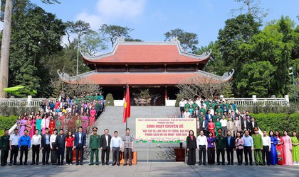 PHƯỜNG CẦU GIẤY: GẶP MẶT, TẶNG QUÀ CÁC QUÂN NHÂN HOÀN THÀNH NGHĨA VỤ QUÂN SỰ VÀ THANH NIÊN NHẬP NGŨ NĂM 2026