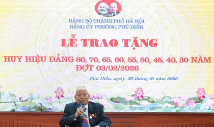 Phường Phú Diễn trao tặng Huy Hiệu Đảng cho các Đảng viên đợt 3/2/2026