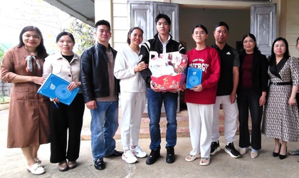 Hội LHPN xã Đoài Phương:
Lan tỏa yêu thương từ chương trình “Mẹ đỡ đầu”