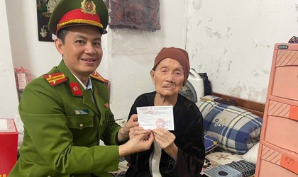 Những cử tri đặc biệt tại các khu vực bỏ phiếu của Phường Ô Chợ Dừa