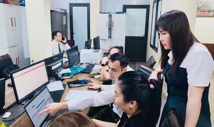 Trạm y tế xã Xuân Mai chuẩn hóa, làm sạch dữ liệu hồ sơ sức khỏe điện tử