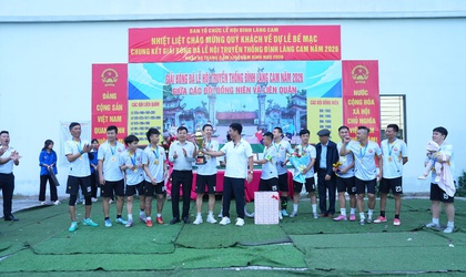 Lễ bế mạc giải bóng đá chào mừng Lễ hội truyền thống làng Cam năm 2026