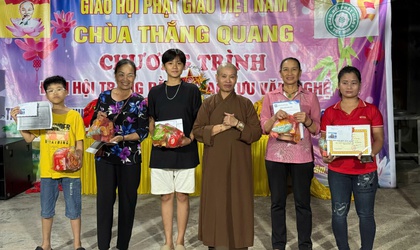 Ngọn lửa thiện lành từ mái chùa quê