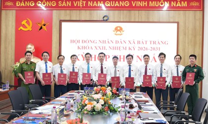 Kỳ họp thứ nhất HĐND xã Bát Tràng khóa XXII, nhiệm kỳ 2026–2031 thành công tốt đẹp
