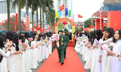 Lễ giao nhận quân tại điểm số 4 Ban Chỉ huy phòng thủ khu vực 3 - Hồng Hà