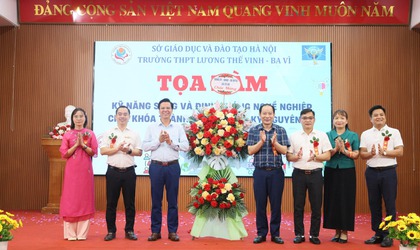 CÁC TRƯỜNG THCS XÃ CỔ ĐÔ THAM DỰ TỌA ĐÀM“GIÁO DỤC KỸ NĂNG SỐNG VÀ ĐỊNH HƯỚNG NGHỀ NGHIỆP TRONG KỶ NGUYÊN SỐ”