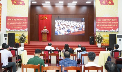 Chuyên Mỹ tổ chức 17 điểm cầu trực tuyến dự hội nghị quán triệt, triển khai thực hiện Nghị quyết Trung ương 2