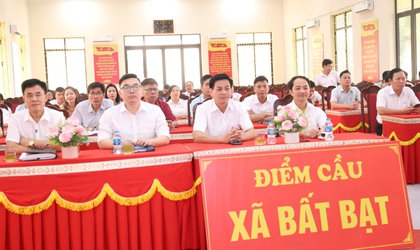 Xã Bất Bạt tham dự Hội nghị toàn quốc nghiên cứu, học tập, quán triệt và triển khai thực hiện Nghị quyết Hội nghị Trung ương 2