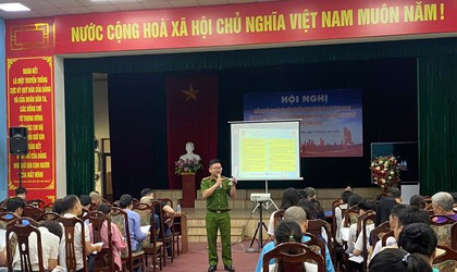 Phường Yên Hòa tổ chức tuyên truyền, vận động lắp đặt thiết bị truyền tin báo cháy đối với 941 cơ sở kinh doanh dịch vụ trên địa bàn