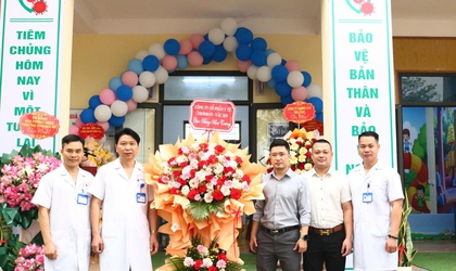 Trạm Y tế xã Hoà Phú khai trương Phòng tiêm chủng dịch vụ