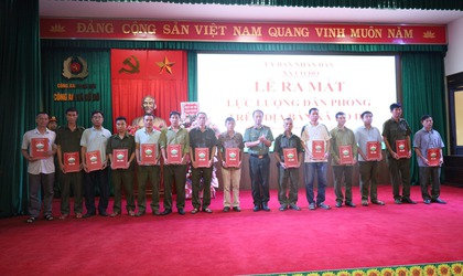 XÃ CỔ ĐÔ TỔ CHỨC LỄ RA MẮT VÀ GIAO NHIỆM VỤ CHO LỰC LƯỢNG DÂN PHÒNG TẠI 31 THÔN