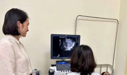 Lồng ghép dịch vụ chất lượng cao: Cách làm hiệu quả trong công tác dân số tại phường Hoàn Kiếm